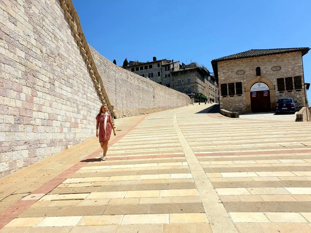 Assisi - Spianata della Basilica di San Francesco