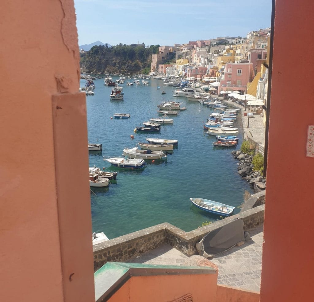 Procida - Vicolo di accesso alla Corricella