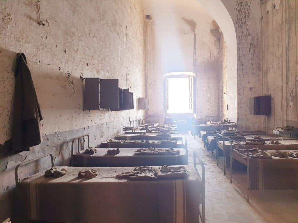 Procida - Le camerate dei detenuti a Palazzo d'Avalos