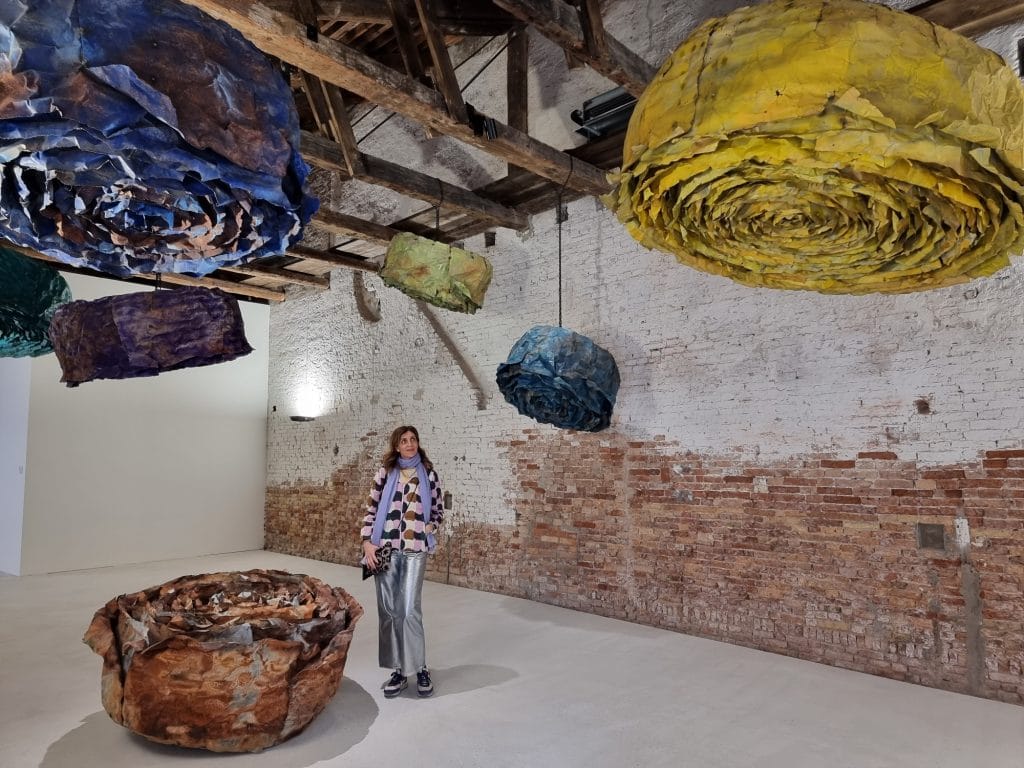 Le rose giganti di Francesca Leone