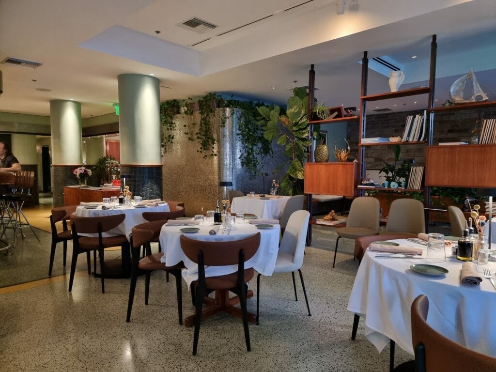 Pelican Café a Miami Beach