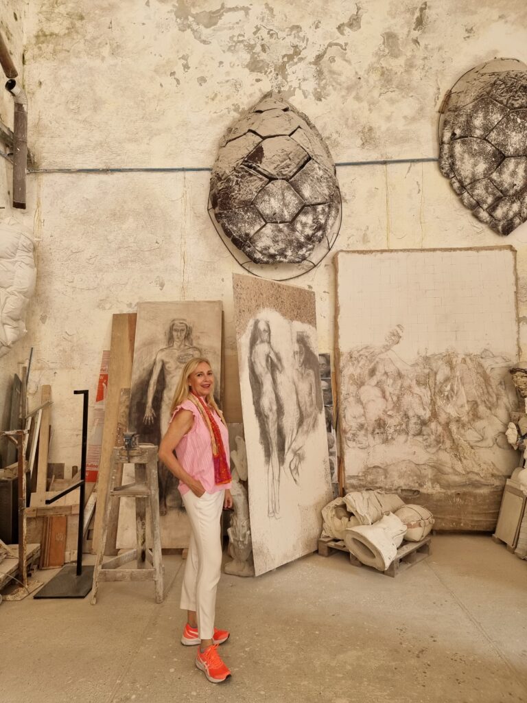 Carrara: studio d'artista in una ex segheria