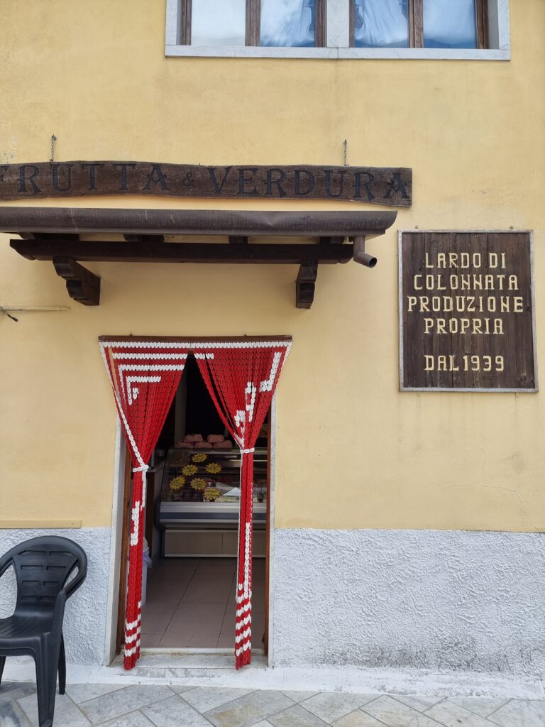 Colonnata e le produzioni di lardo IGP