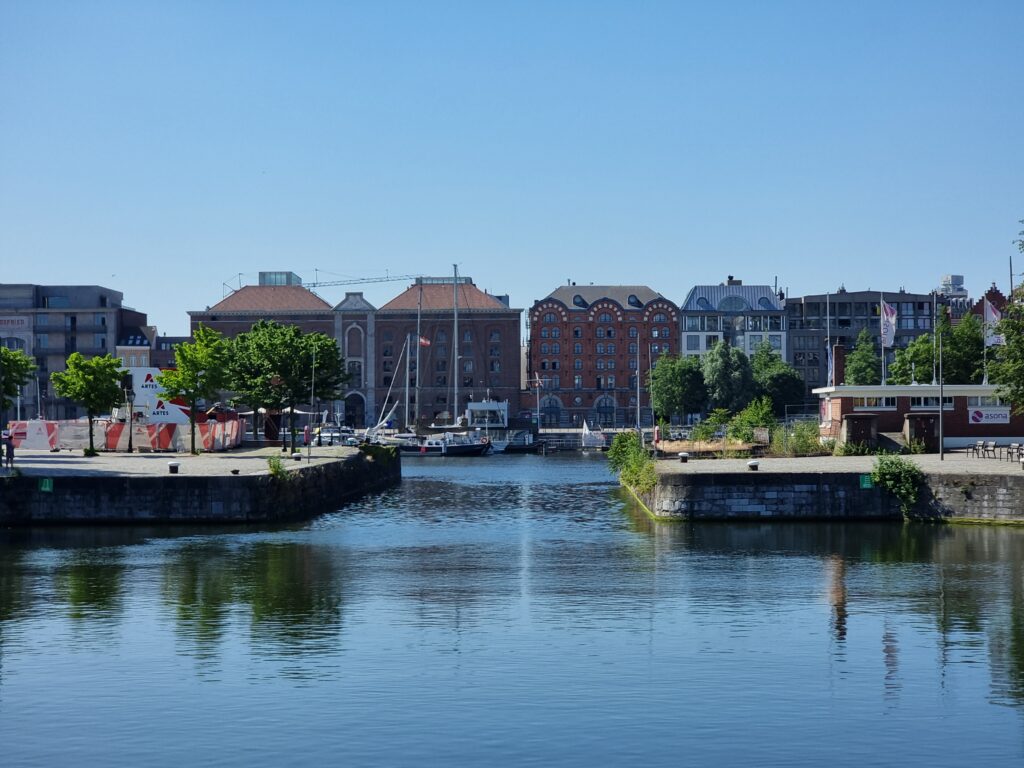 Little Island nel quartiere Eilandje ad Anversa