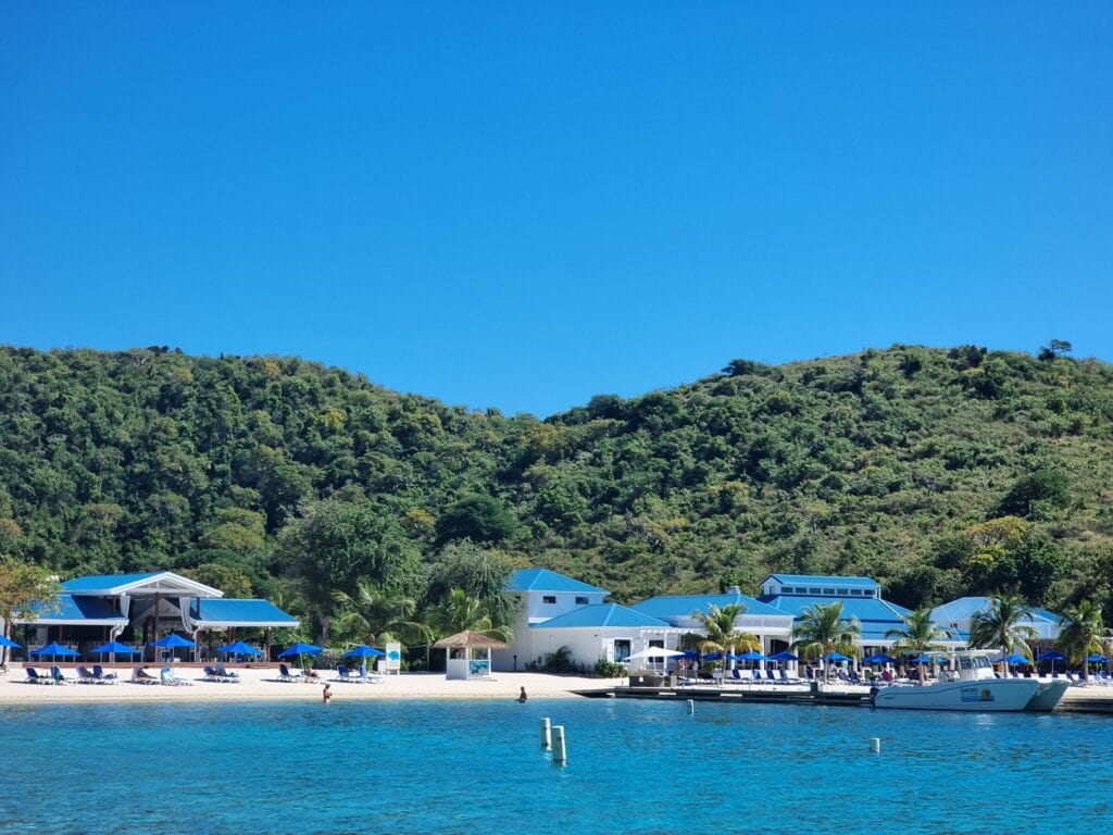 Le case colorate dei Caraibi a Norman Island