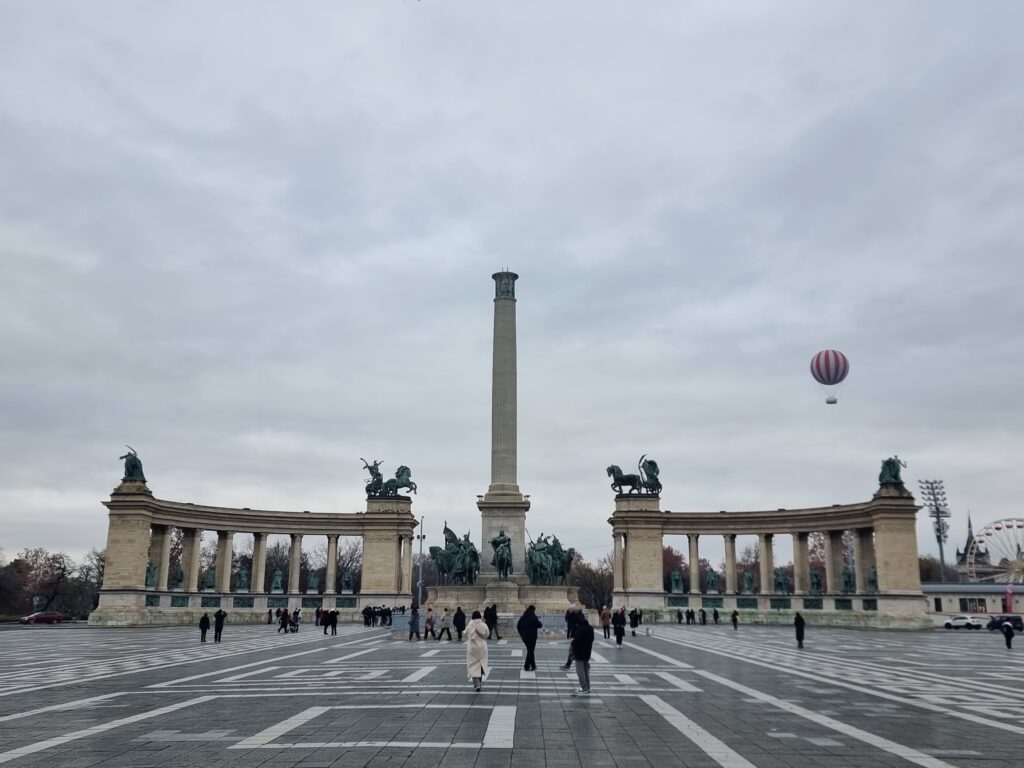 Budapest: Piazza degli Eroi