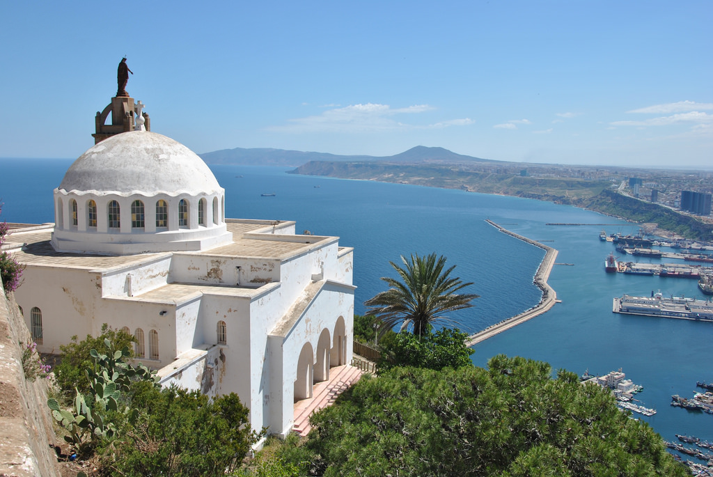 Orano e il santuario di Santa Cruz