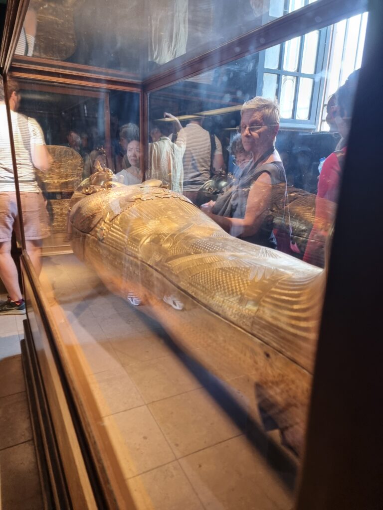 Il sarcofago di Tutankhamon