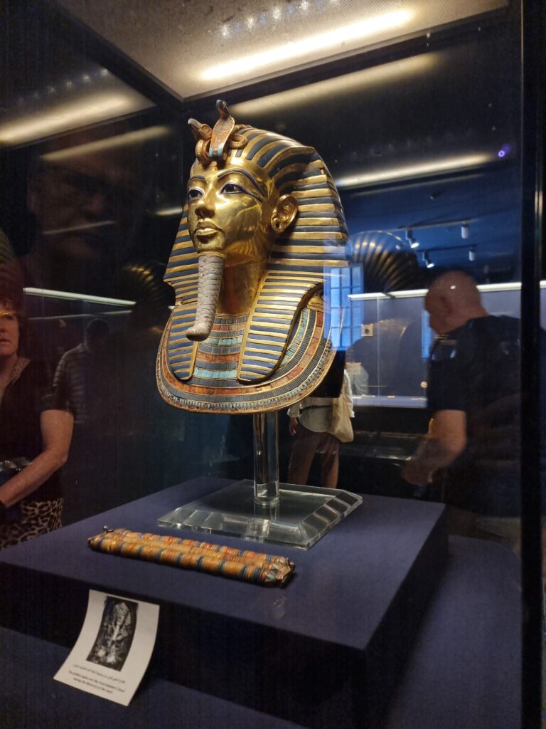 La maschera d'oro di Tutankhamon