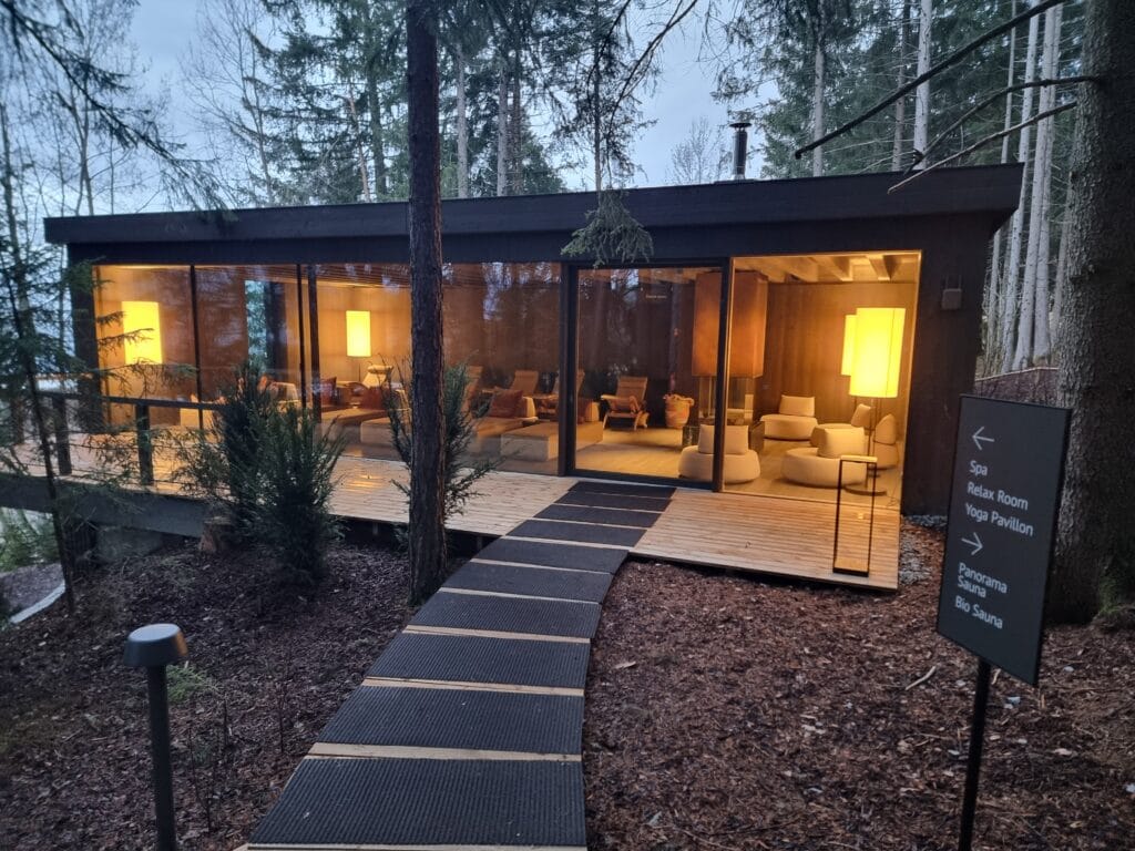 Area relax nel bosco solo per adulti