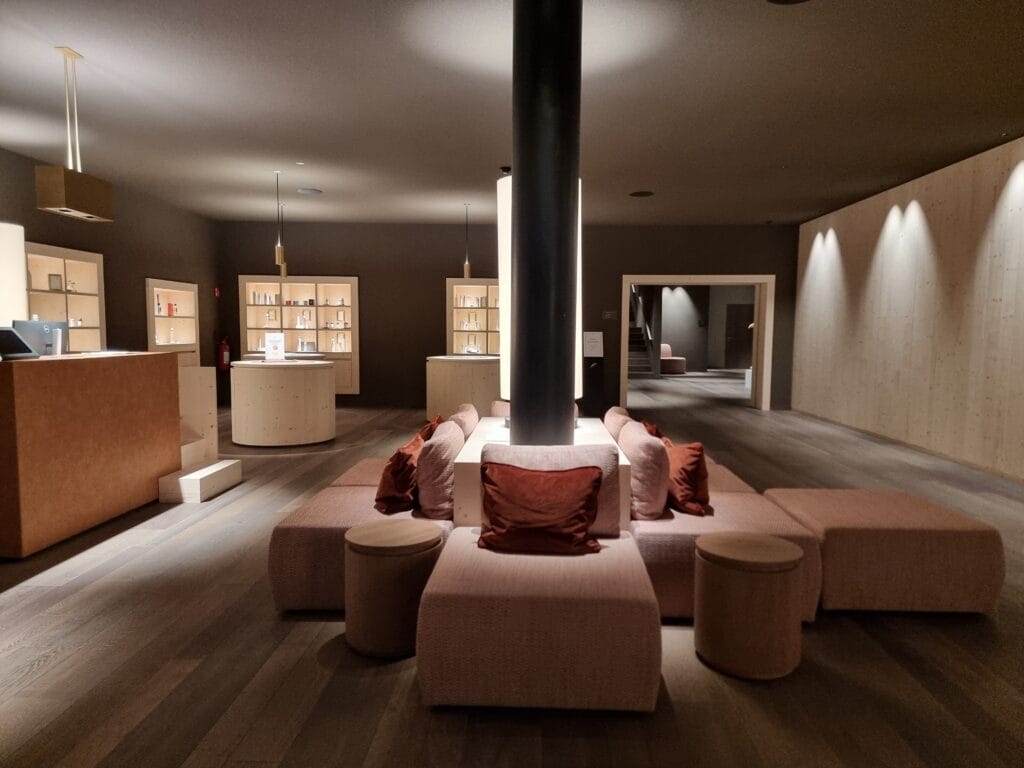 Architettura interna dell'Aki Family Resort
