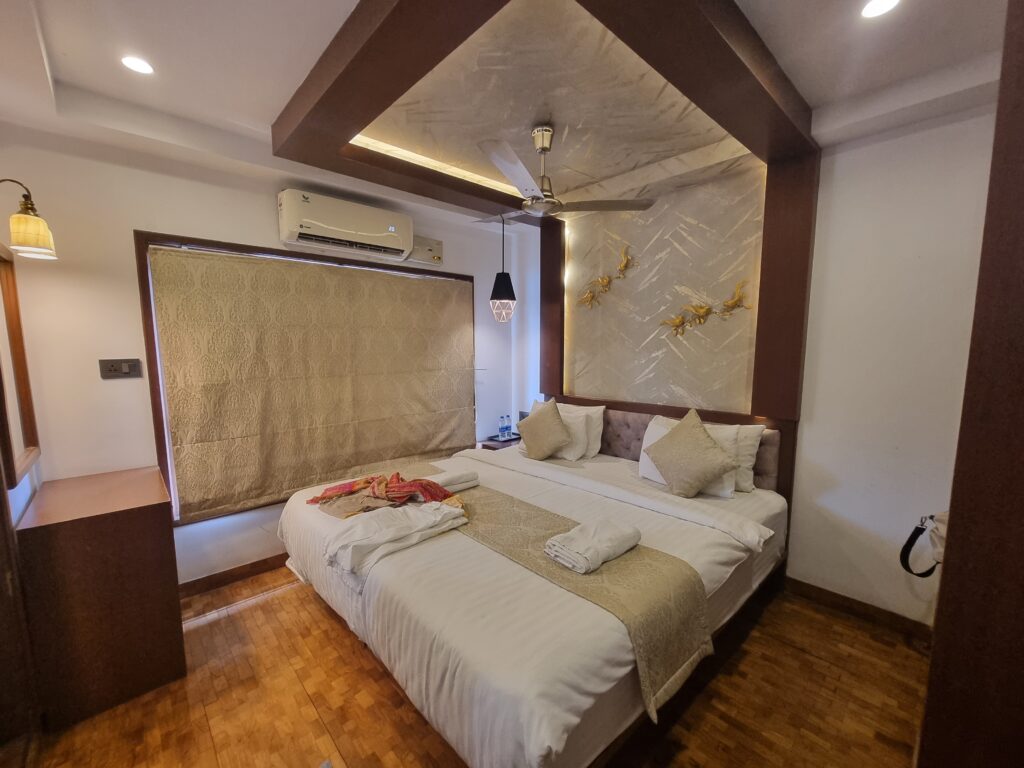Interni della cabina nella houseboat
