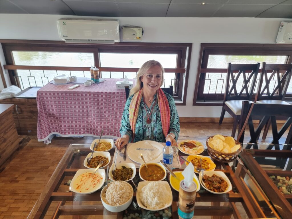 Pranzo nella houseboat
