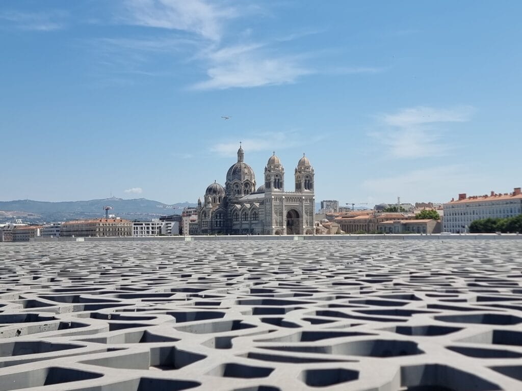 Marsiglia: sulla passerella del Mucem