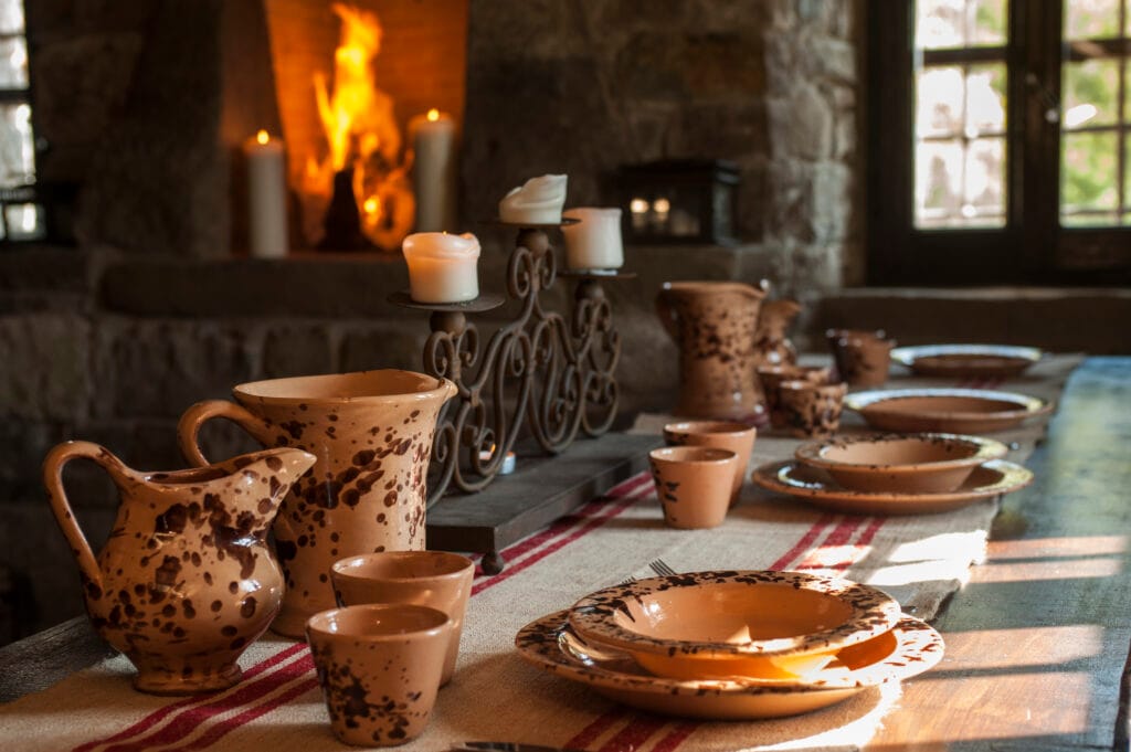La cena in silenzio nel refettorio