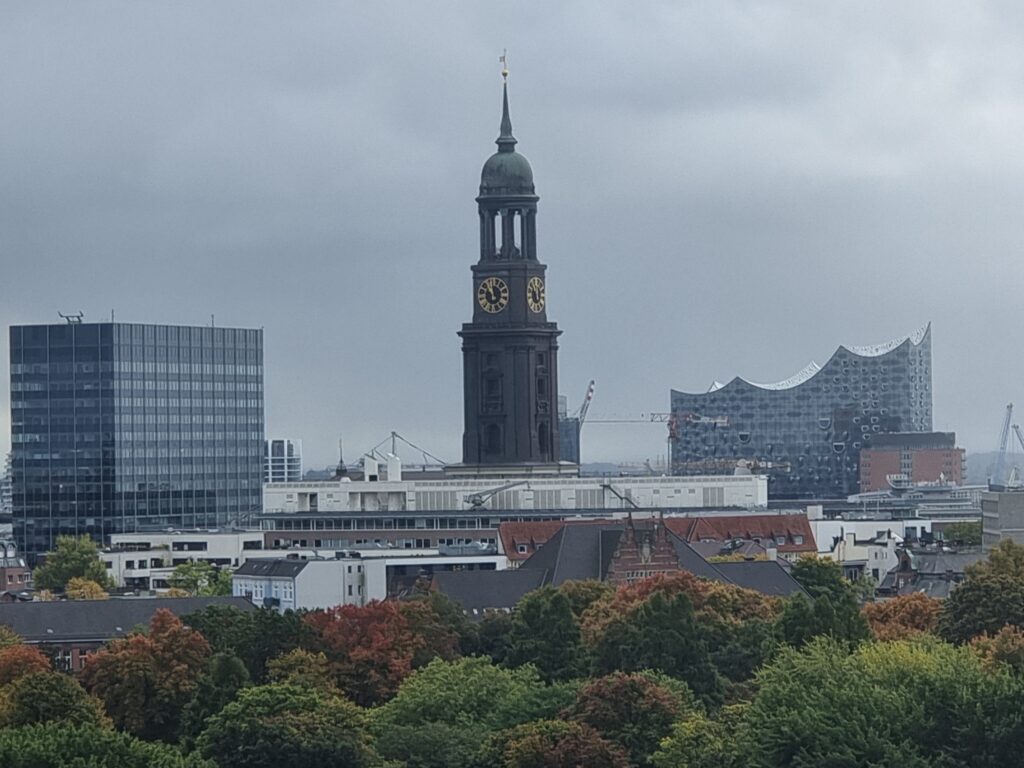 Skyline di Amburgo dall'Hotel The Fontenay
