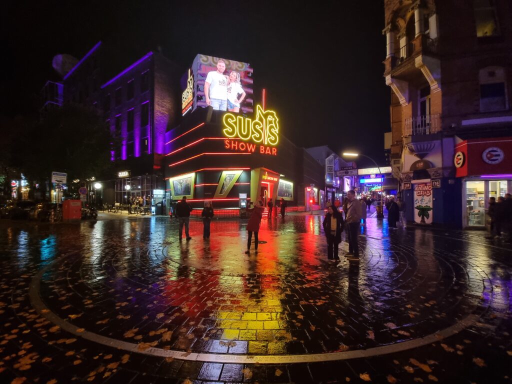 Amburgo: Beatles Platz a forma di vinile