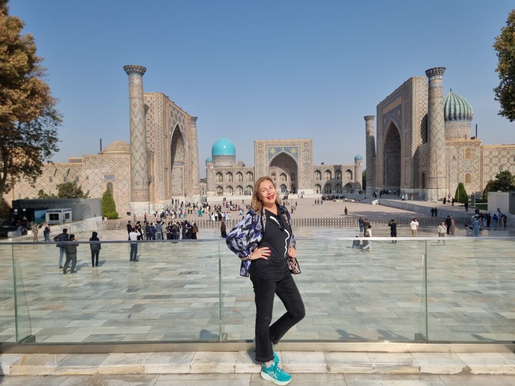 Uzbekistan - Piazza Registan a Samarcanda