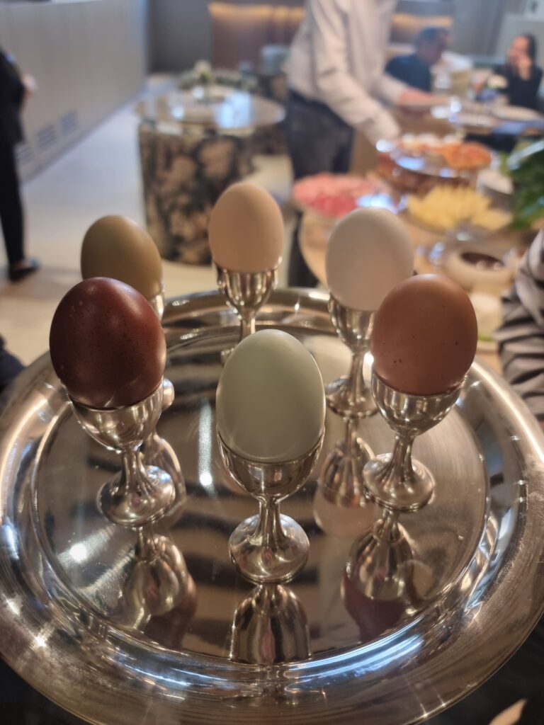 Le uova colorate di Palazzo Balsamo