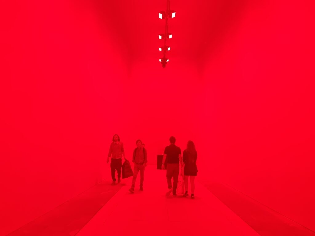 Biennale Arte Venezia 2026 - La stanza rossa di Alfredo Jaar