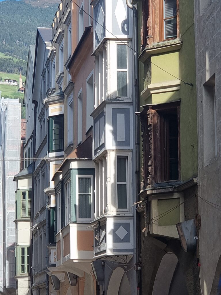 Le finestre a bovindo di Bressanone