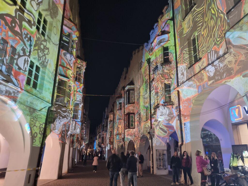 Il Water Light Festival nei portici maggiori di Bressanone