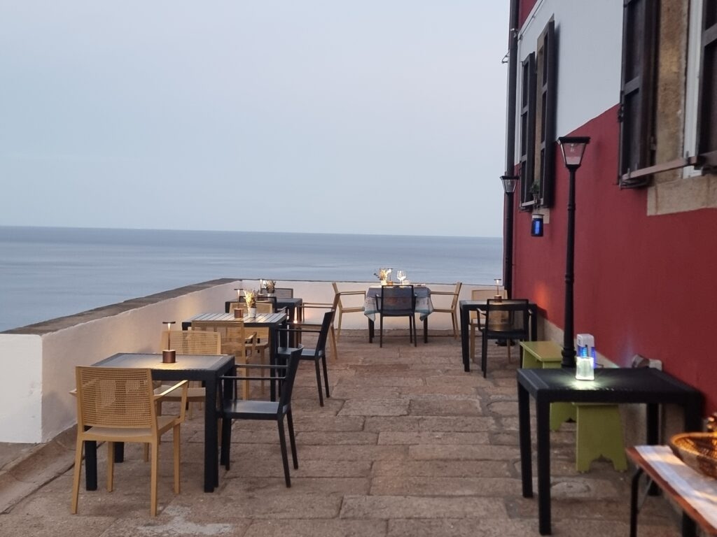 Il ristorante panoramico all'aperto