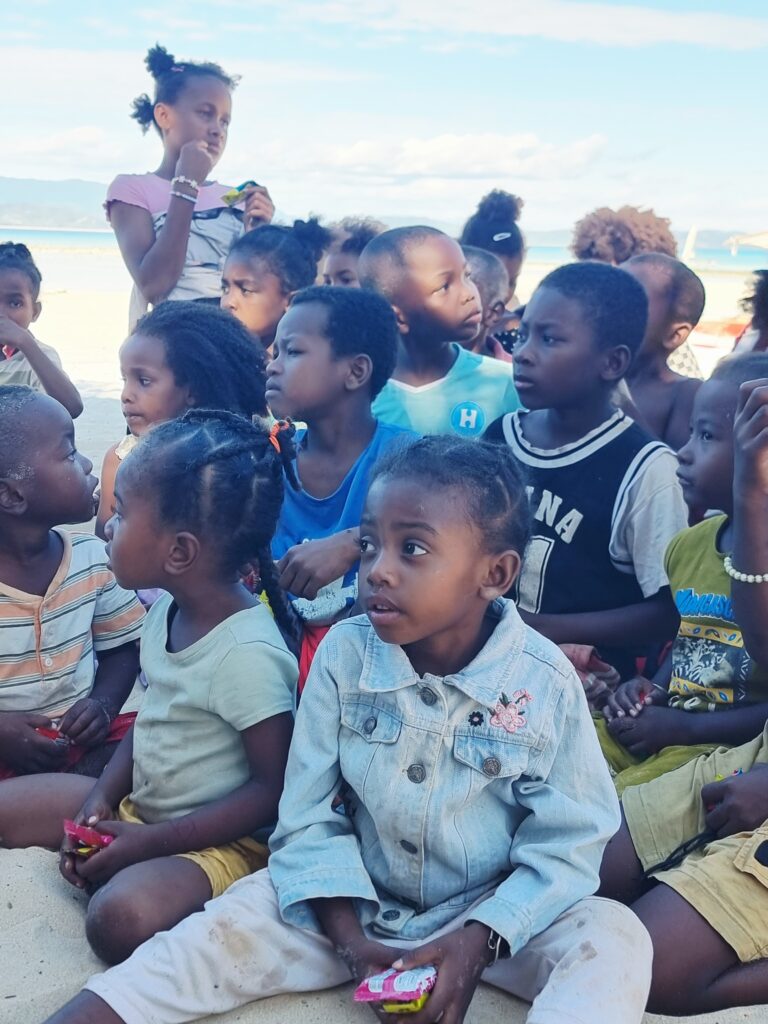 L'incontro con i bambini nei villaggi