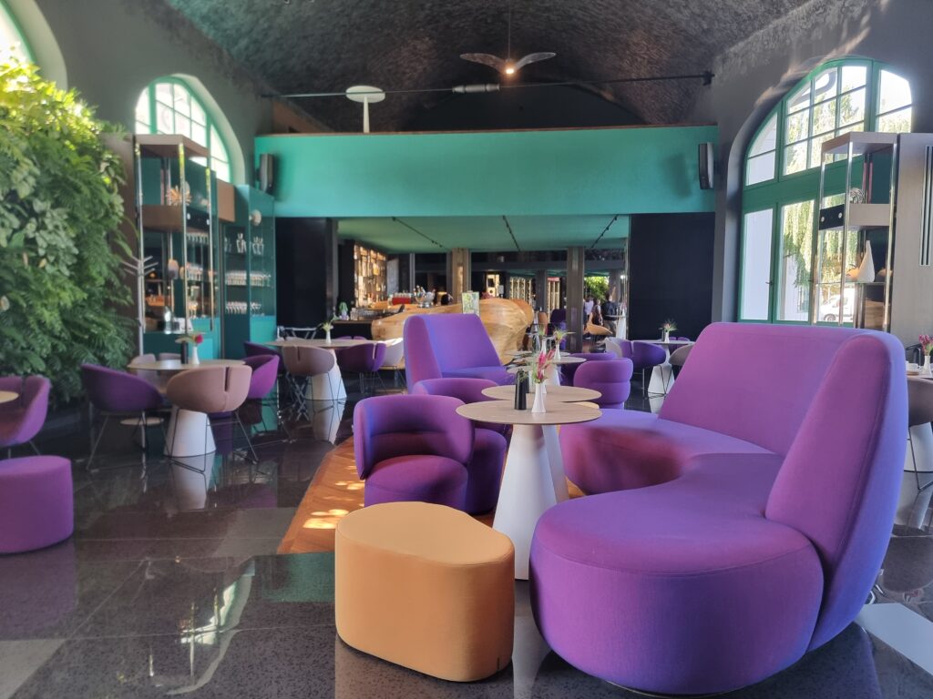 Seven Restaurant a Villa Sandy Resort