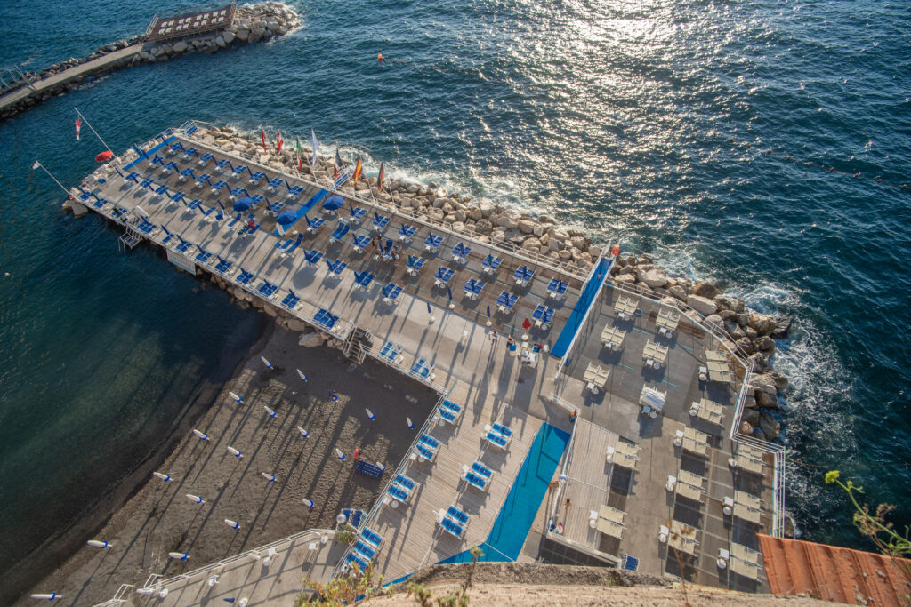 Lo stabilimento della Marinella a Sorrento (courtesy)